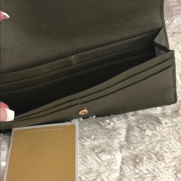 Army green mk wallet - Picture 4 of 5